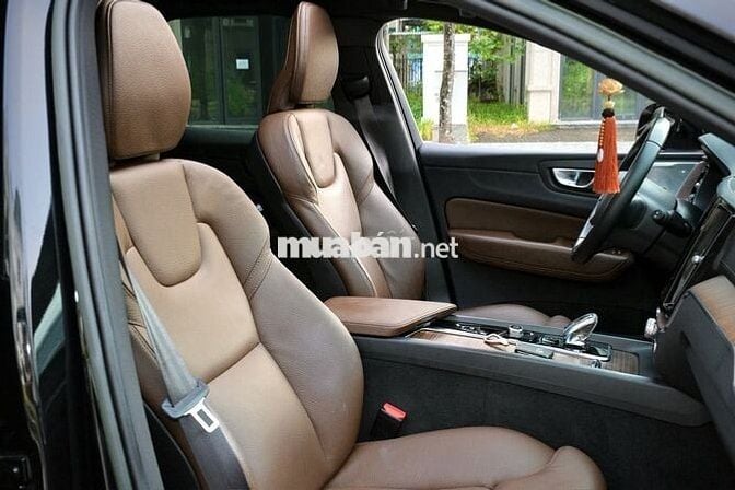 Volvo XC60 2022 B6 AWD - 70 nghìn km Đen Ánh Kim