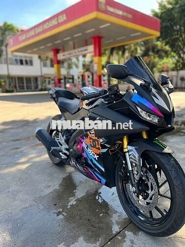 R15 V3 2022 odo 10.000kmn