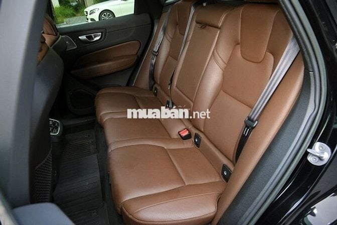 Volvo XC60 2022 B6 AWD - 70 nghìn km Đen Ánh Kim