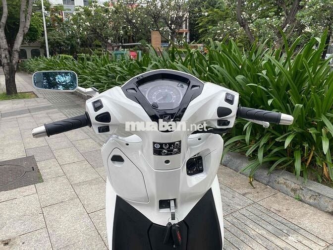 Bán Lead  2023 4val Một Đời chủ : xe Nguyên zin :