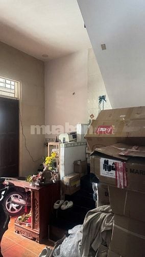 Tôi cần bán gấp căn nhà âu cơ có 5p,3 tolet, 64m2 giá 7 tỷ 200