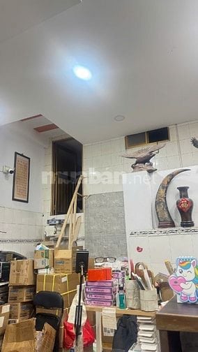 Tôi cần bán gấp căn nhà âu cơ có 5p,3 tolet, 64m2 giá 7 tỷ 200