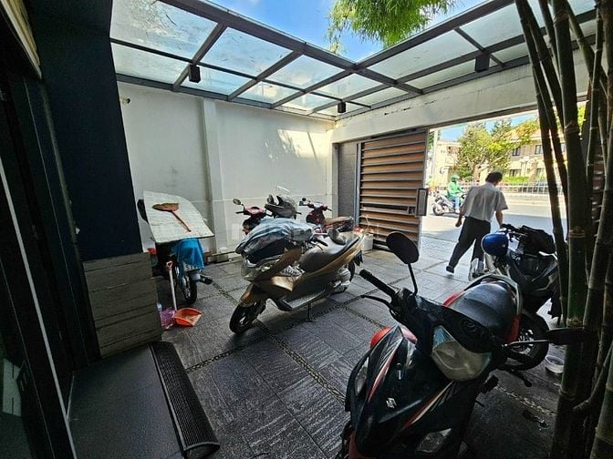 Cho thuê nhà mặt tiền Hoàng Văn Thụ, P.8, Q.Phú Nhuận giá 55tr