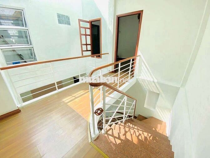 Bán nha kiệt 8 hoàng diệu oto vào được