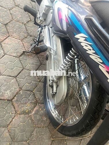 Gia đình cần bán xe Wave màu xanh