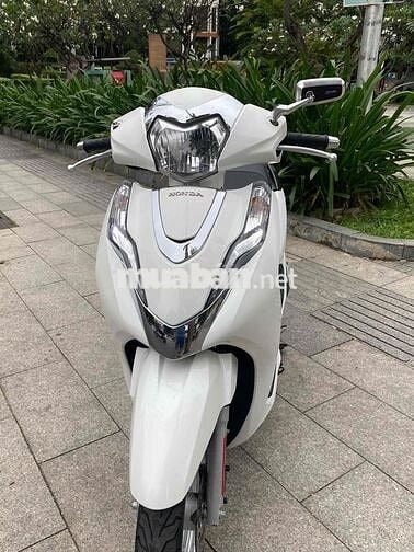 Bán Lead  2023 4val Một Đời chủ : xe Nguyên zin :