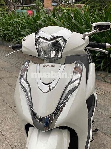 Bán Lead  2023 4val Một Đời chủ : xe Nguyên zin :