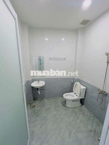 Nhà nguyên căn mới đẹp 3 lầu 5 x 20 hẻm thông xe tải thống nhất gò vấp