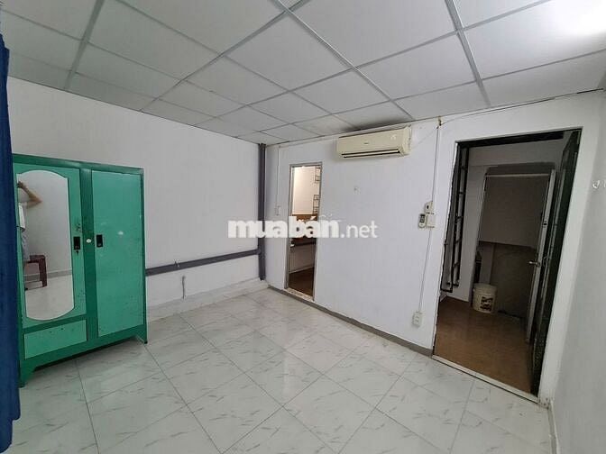 STUDIO NHỎ XINH NGAY NGÃ TƯ HÀNG XANH - FULL NT - CỬA SỔ TRỜI-TÁCH BẾP