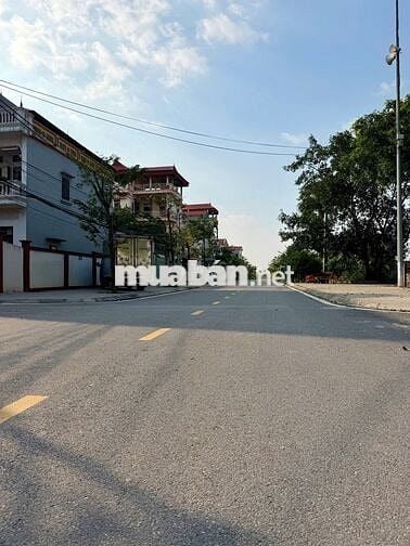 OTO ĐỖ CỬA -ĐẤT VUÔNG VẮN -CÁCH KHU ĐẤU GIÁ 100M- CÔNG VIÊN KIM QUY