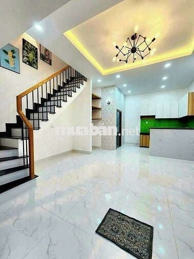 Nhà NGUYỄN VĂN BỨA DT:4m-10m giá 420tr