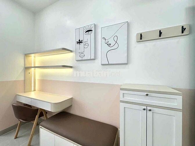 Thuê ngay Căn Hộ Bình Thạnh cửa sổ, giặt riêng gần Hàng Xanh giáp Q1