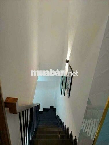 Nhà NGUYỄN VĂN BỨA DT:4m-10m giá 420tr