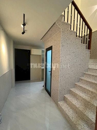 CC cần bán gấp căn bên đường Thái Phiên Q11 56m2_1 Tỷ 040tr Sổ Riêng