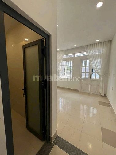 CC cần bán gấp căn bên đường Thái Phiên Q11 56m2_1 Tỷ 040tr Sổ Riêng