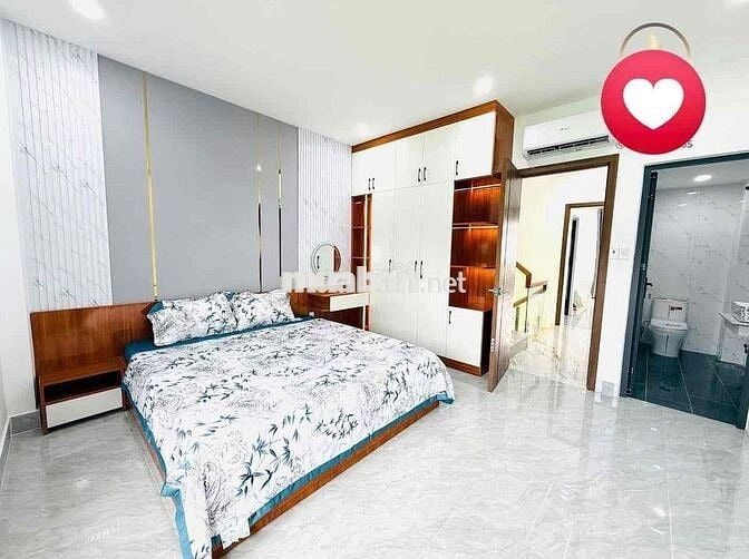 Cho Thuê Nhà Mới Xây DT 220m2 1Trệt 1Lửng 3Lầu 5Pn 6Wc Hẻm 12m Đổ Ôtô