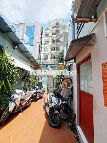 CẬN TẾT GIẢM 700TR KHU Y TẾ KỸ THUẬT CAO NHÀ TRỌ C4 80M2 CHỈ HƠN 6 Tỷ