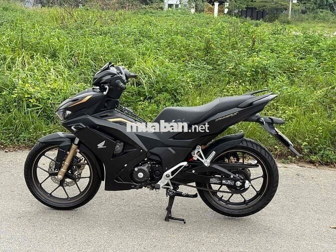 Winner V4 2025 odo 4 ngàn cây lốp rin theo xe còn