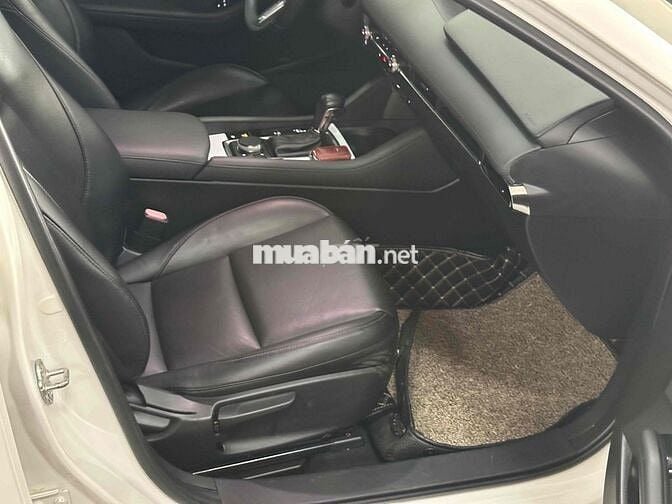 🔴 Mazda 3 2020 Sport 1.5L Premium - 4000 km