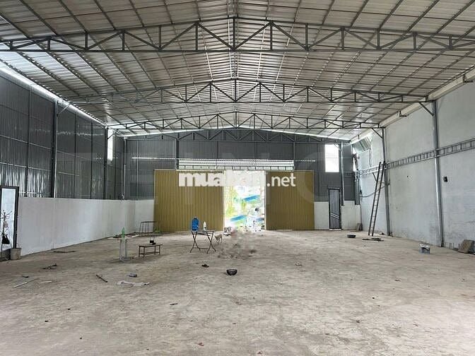Kho xưởng 400m² có điện 3 pha, trong KDC Ngân Thuận