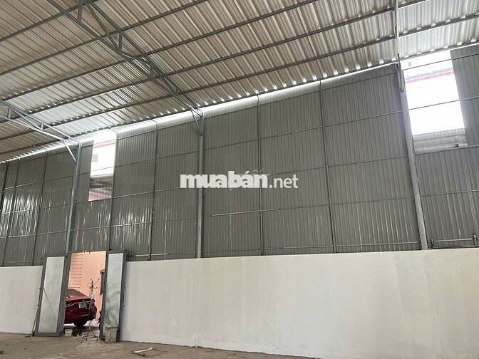 Kho xưởng 400m² có điện 3 pha, trong KDC Ngân Thuận