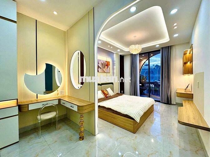 GẤP Nhà sát Phạm Văn Đồng 2 Xe hơi tránh 4 x 15 - 5 tầng