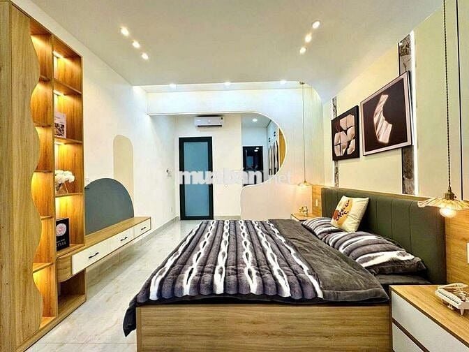 GẤP Nhà sát Phạm Văn Đồng 2 Xe hơi tránh 4 x 15 - 5 tầng