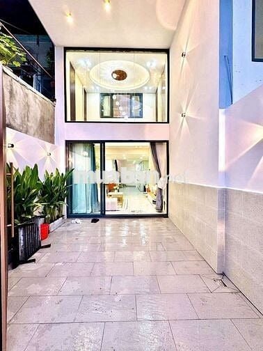 GẤP Nhà sát Phạm Văn Đồng 2 Xe hơi tránh 4 x 15 - 5 tầng