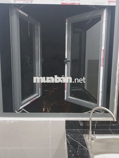 Phòng mới xây Cách bến xe Quận 8 chỉ 500m, gần siêu thị Co-op, Winm