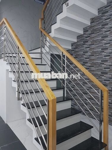 Phòng mới xây Cách bến xe Quận 8 chỉ 500m, gần siêu thị Co-op, Winm