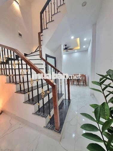 PHỐ KIM GIANG - CHỦ CẦN BÁN GẤP NHÀ 4  TẦNG 36M2 