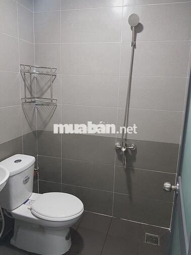 Phòng mới xây Cách bến xe Quận 8 chỉ 500m, gần siêu thị Co-op, Winm