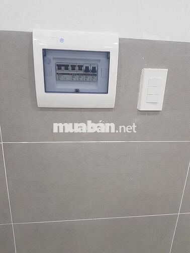 Phòng mới xây Cách bến xe Quận 8 chỉ 500m, gần siêu thị Co-op, Winm