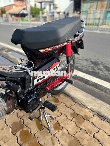 Honda Dream màu Nâu đỏ