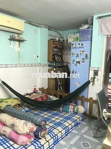 Nhà 2 tầng, hẻm xe hơi, 2 PN 2 toilet, ngay chân cầu Nguyễn Văn Cừ,