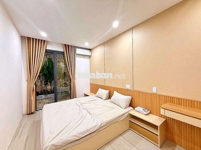 Siêu phẩm kiệt oto Tôn Đản, 100m2 kẹp kiệt thoáng. 3 pn, giá 4ty650