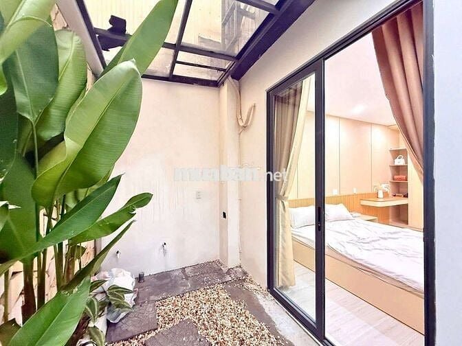 Siêu phẩm kiệt oto Tôn Đản, 100m2 kẹp kiệt thoáng. 3 pn, giá 4ty650