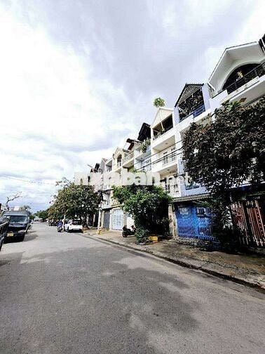 Bán gấp nhà phố mặt tiền đường Cao lỗ, quận 8, 4 tầng, 4pn, nhỉnh 14tỷ