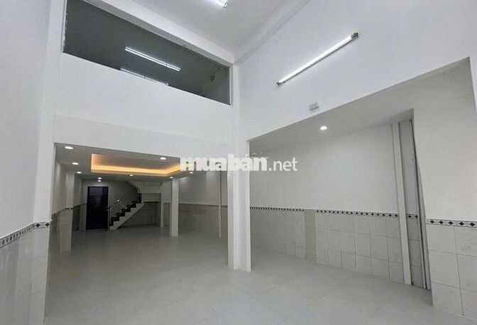 Mặt TIền Đường Giao Lê Quang Định Và Phan VĂn Trị 270m2 3 Lầu Ngay Chợ