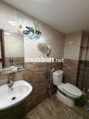 Cho thuê nhà riêng tại Xóm Chiếu, 8 triệu, 40 m2