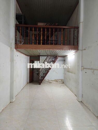 Cho thuê nhà riêng tại Xóm Chiếu, 8 triệu, 40 m2