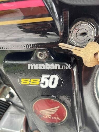 E bán 16,5 triệu cho ae thích thú.  Ss50 lên dáng