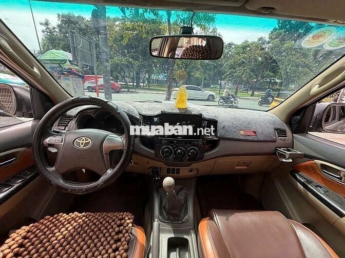 2014 2.7V TRD 4x4 - 387000 km