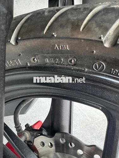 Click 150 date 2022 Trắng đỏ rin chuẩn cực đep