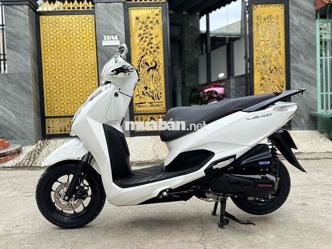 Honda Lead 4Val Sporty 2024 Trắng