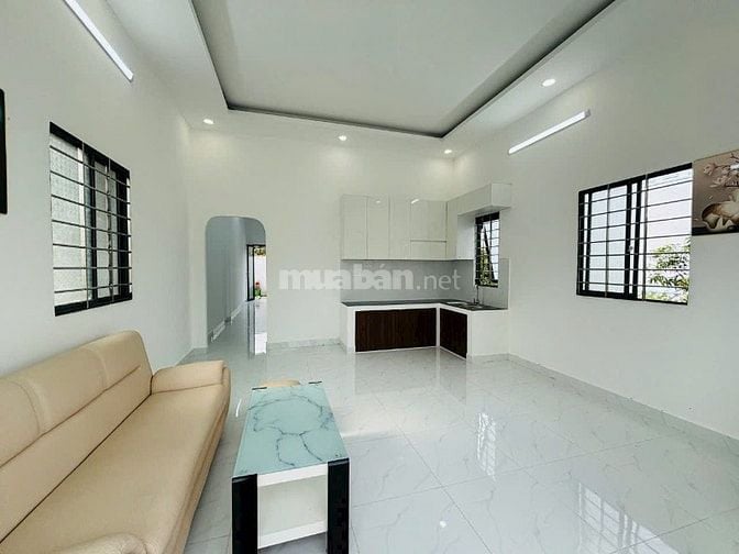 Nhà cấp 4 đẹp, giá ngộp hiếm có căn thứ 2!