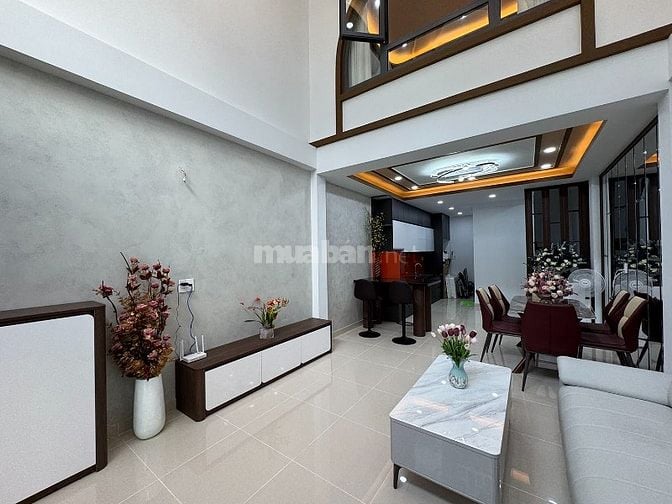 3 lầu,full nội thất cao cấp,xe tải đổ cách nhà 20m khu VIP Quang Trung