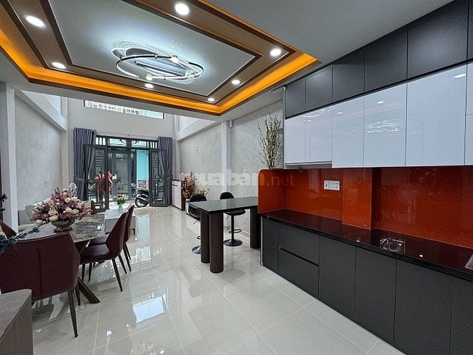 3 lầu,full nội thất cao cấp,xe tải đổ cách nhà 20m khu VIP Quang Trung