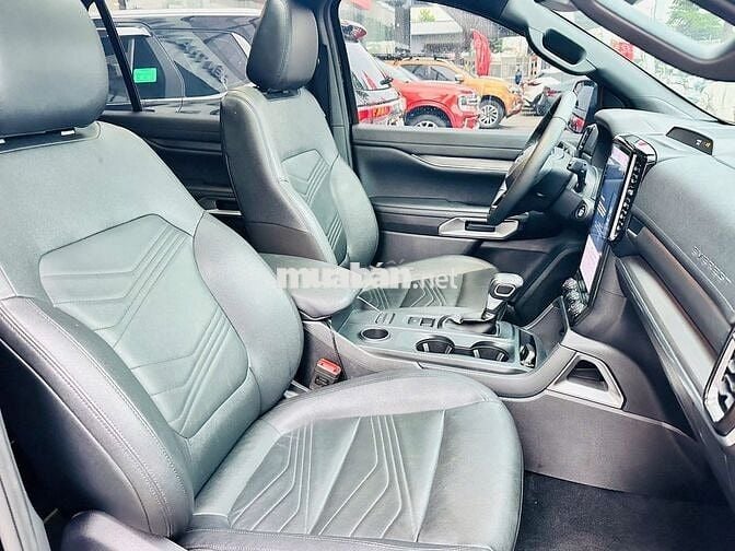 Ford Everest Titanium 1 Cấu 2022 - Lướt 28000 km