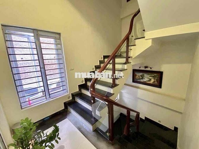 Nhà mới tinh Trương Công Giai - ngõ thông,45m2x7 tầng thang máy 13.3ty